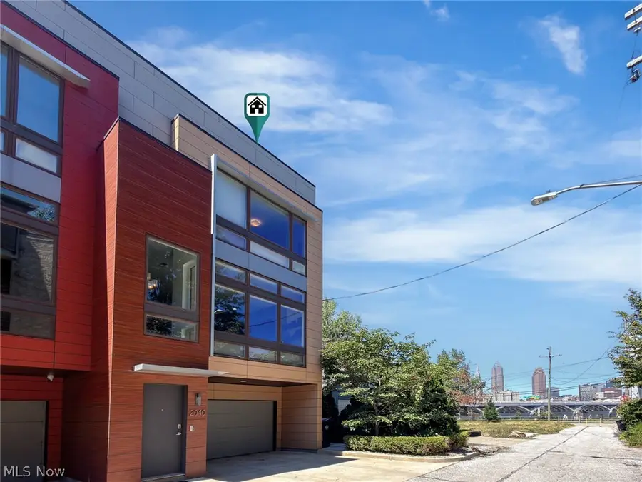 2040 W 11 Place, Cleveland, OH 44113 - #2