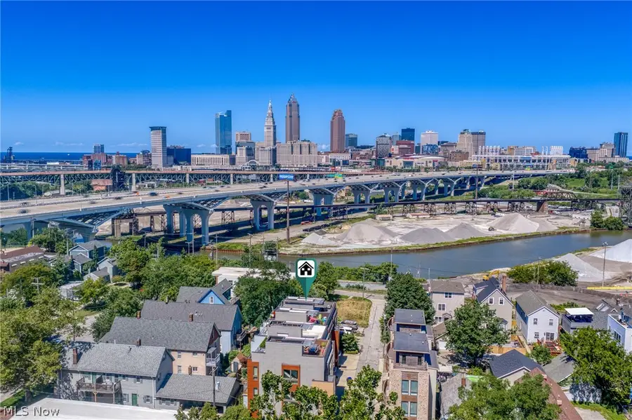 2040 W 11 Place, Cleveland, OH 44113 - #3