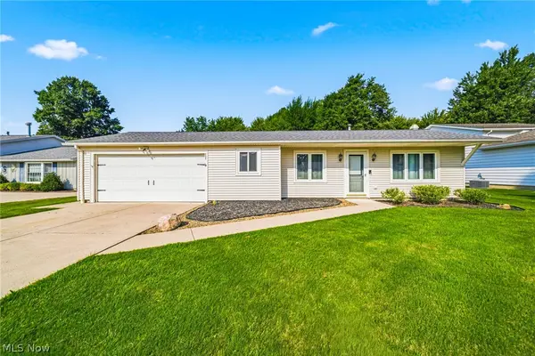 15700 Pinewood Drive, Strongsville, OH 44149