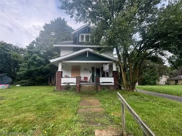 1316 Saint Elmo Ne Avenue, Canton, OH 44705