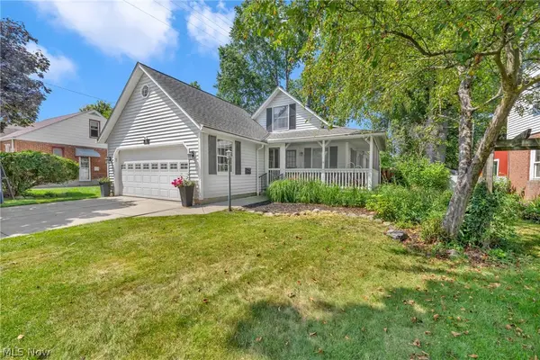 360 Huntmere Drive, Bay Village, OH 44140
