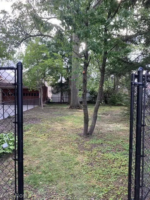 Waterbury Road, Lakewood, OH 44107 - #2