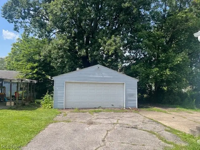 912 S Hawkins Avenue, Akron, OH 44320 - #2
