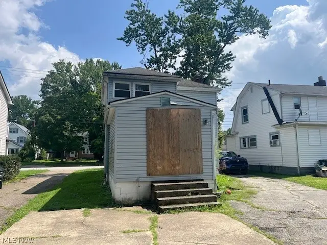 912 S Hawkins Avenue, Akron, OH 44320 - #3