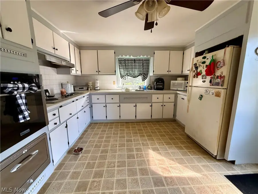 13280 Easton Ne Street, Alliance, OH 44601 - #2