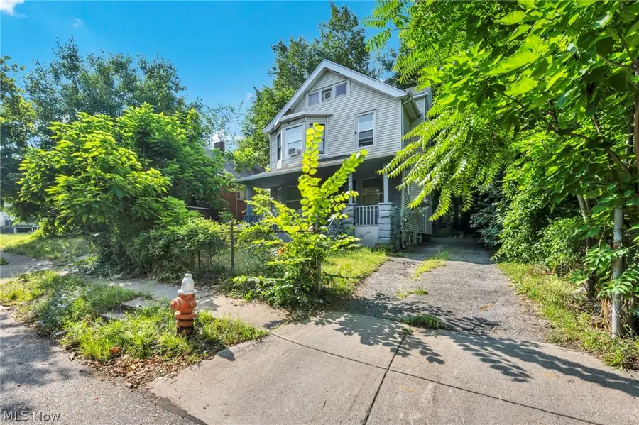 9822 Raymond Avenue, Cleveland, OH 44104 - #2