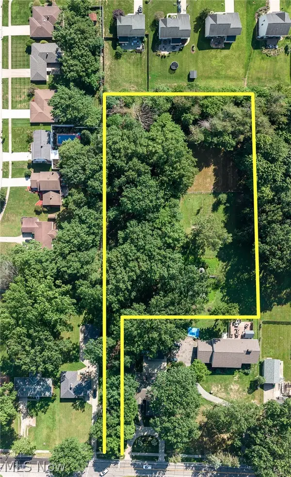 VL Gale Dr, Seven Hills, OH 44131