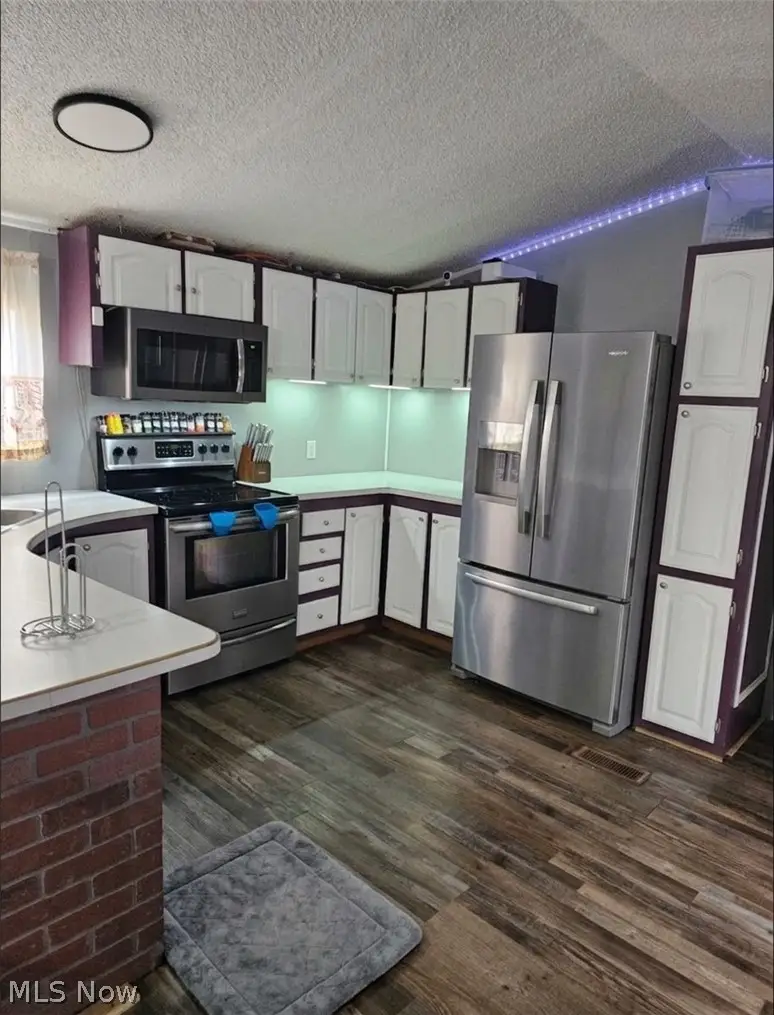 200 S Blackwood Drive, Zanesville, OH 43701 - #2