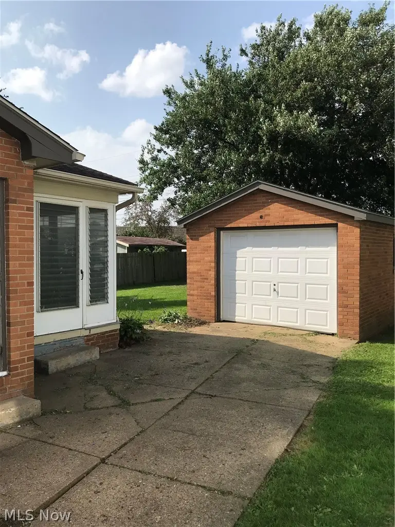 1017 Milford Ne Street, Canton, OH 44714 - #3