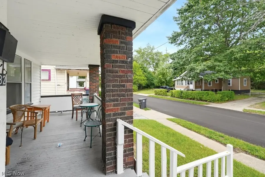 882 E 131st Street, Cleveland, OH 44108 - #3