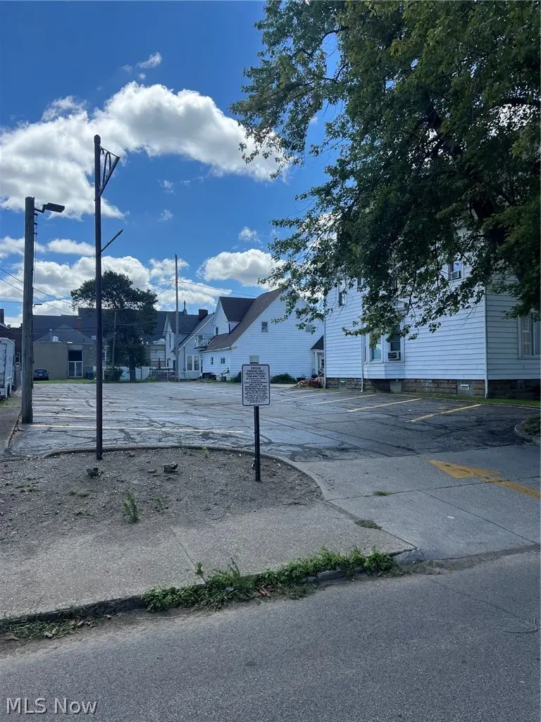 223 W 6th Street, Lorain, OH 44052 - #1
