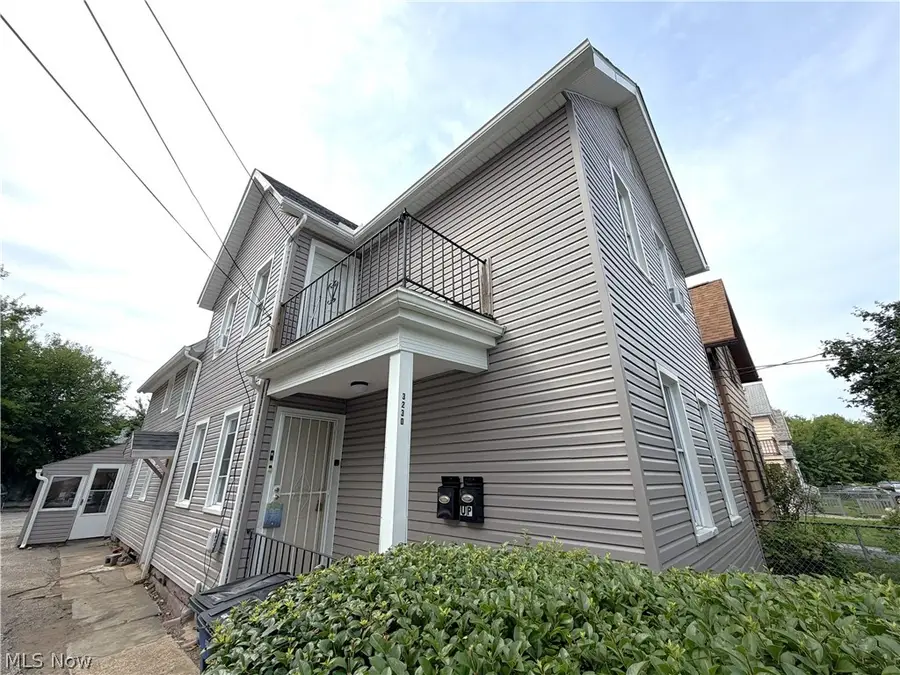 3230 W 31st Street, Cleveland, OH 44109 - #3