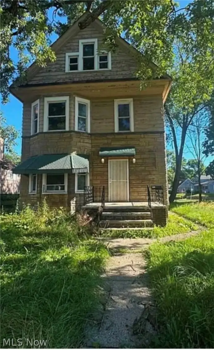 905 E Buchtel Avenue, Akron, OH 44305 - #1