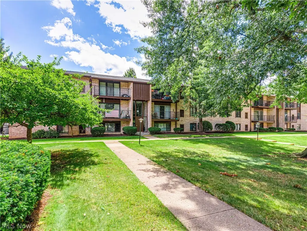16465 Heather Lane #304, Middleburg Heights, OH 44130 - #1