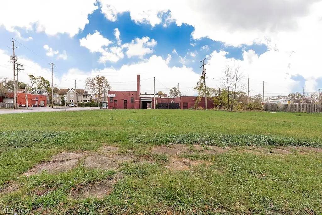 812 E 125th Street, Cleveland, OH 44108 - #1