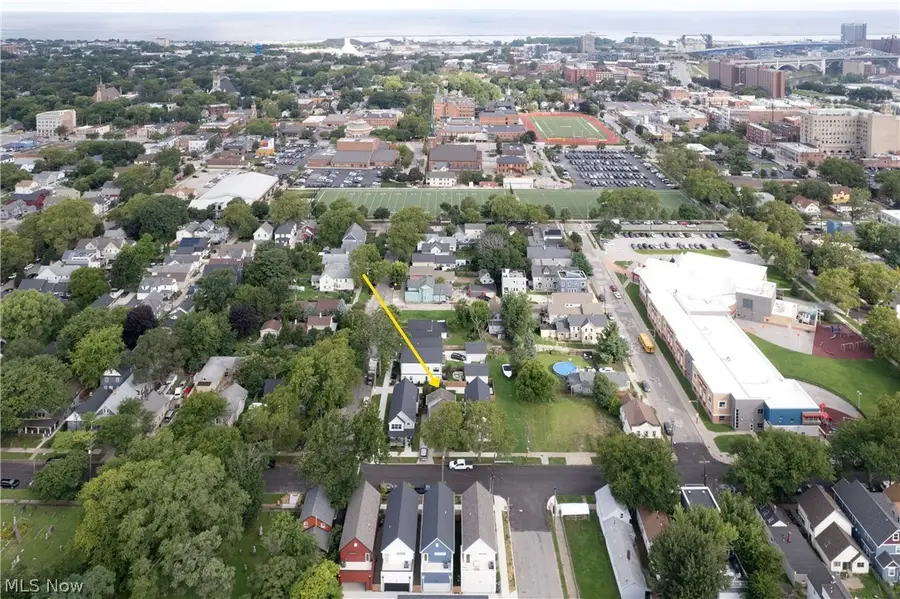3004 Monroe Avenue, Cleveland, OH 44113 - #3