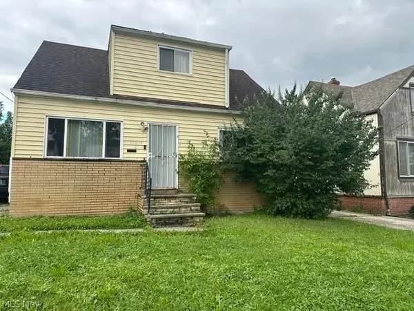 15914 Clearview Avenue, Cleveland, OH 44128