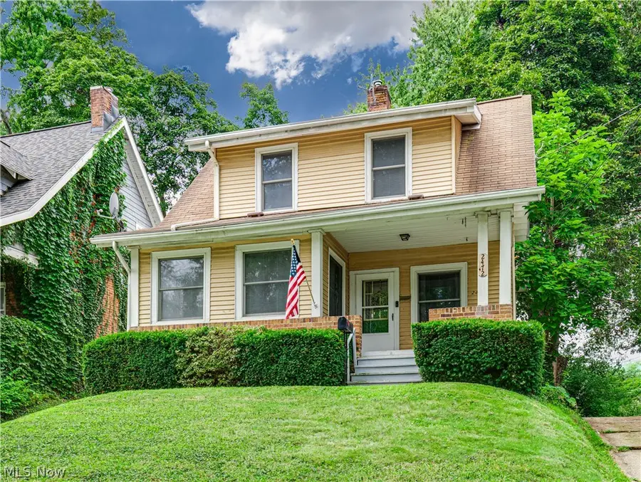 2472 4th Street, Cuyahoga Falls, OH 44221 - #2