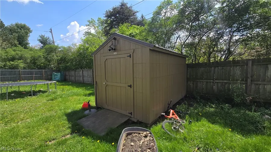 855 E College Street, Alliance, OH 44601 - #2
