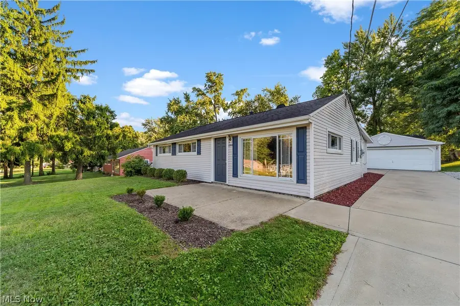 1744 Westwood Drive, Twinsburg, OH 44087 - #2