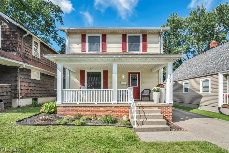 707 Kathron Avenue, Cuyahoga Falls, OH 44221 - #2