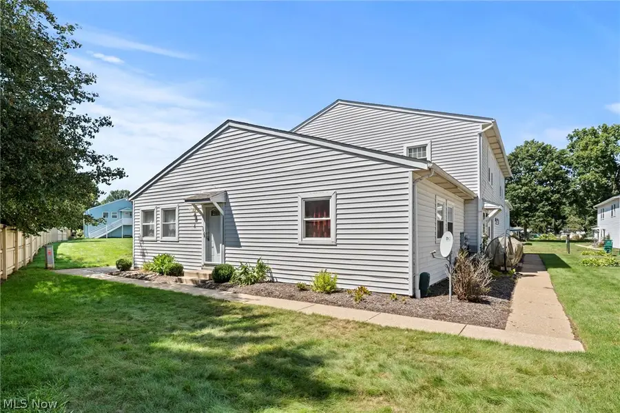 2542 Royal County Down #A, Uniontown, OH 44685 - #2