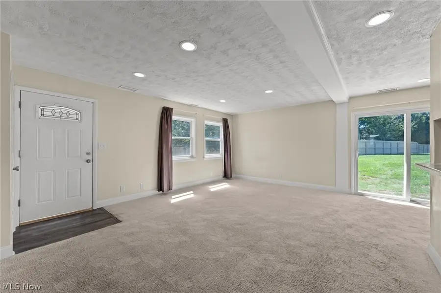 2542 Royal County Down #A, Uniontown, OH 44685 - #3