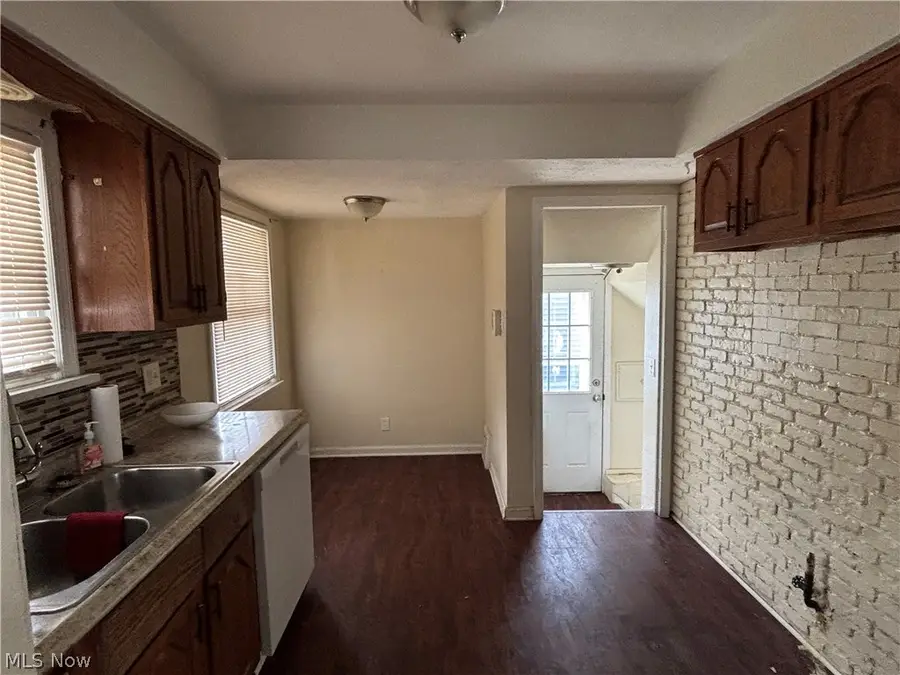 12324 Willard Avenue, Garfield Heights, OH 44125 - #3