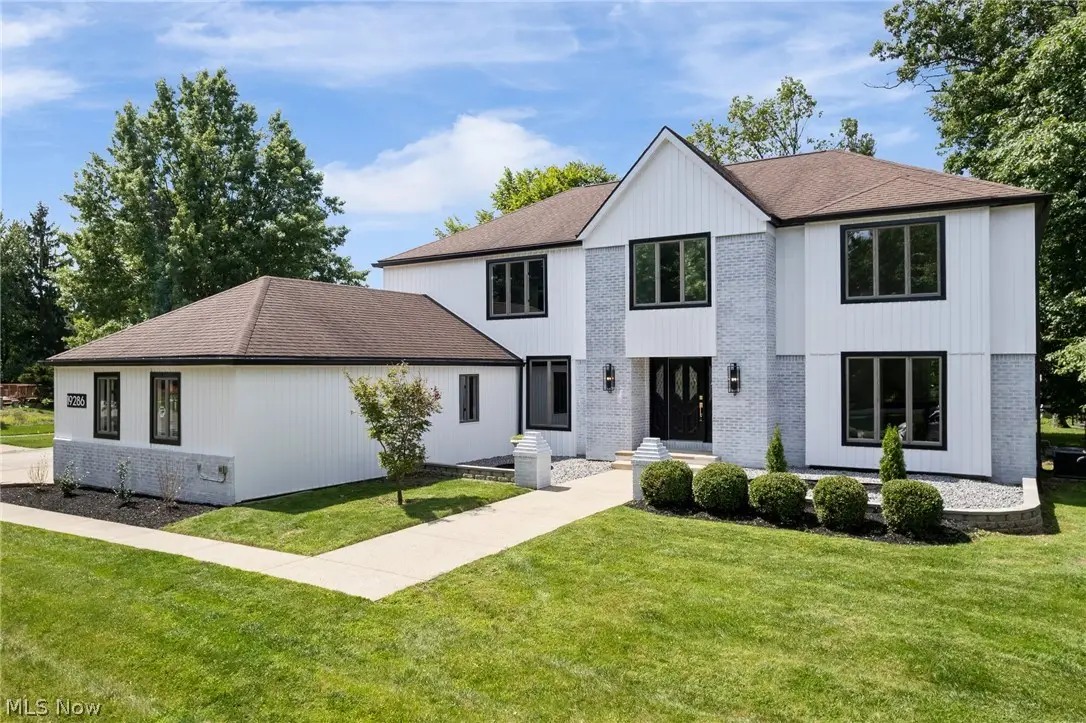 19286 Saratoga Trail, Strongsville, OH 44136 - #1