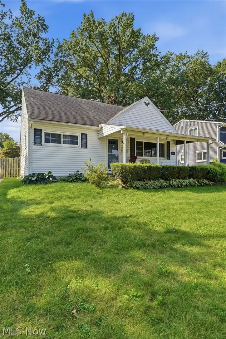 318 Lehigh Avenue, Cuyahoga Falls, OH 44221 - #3