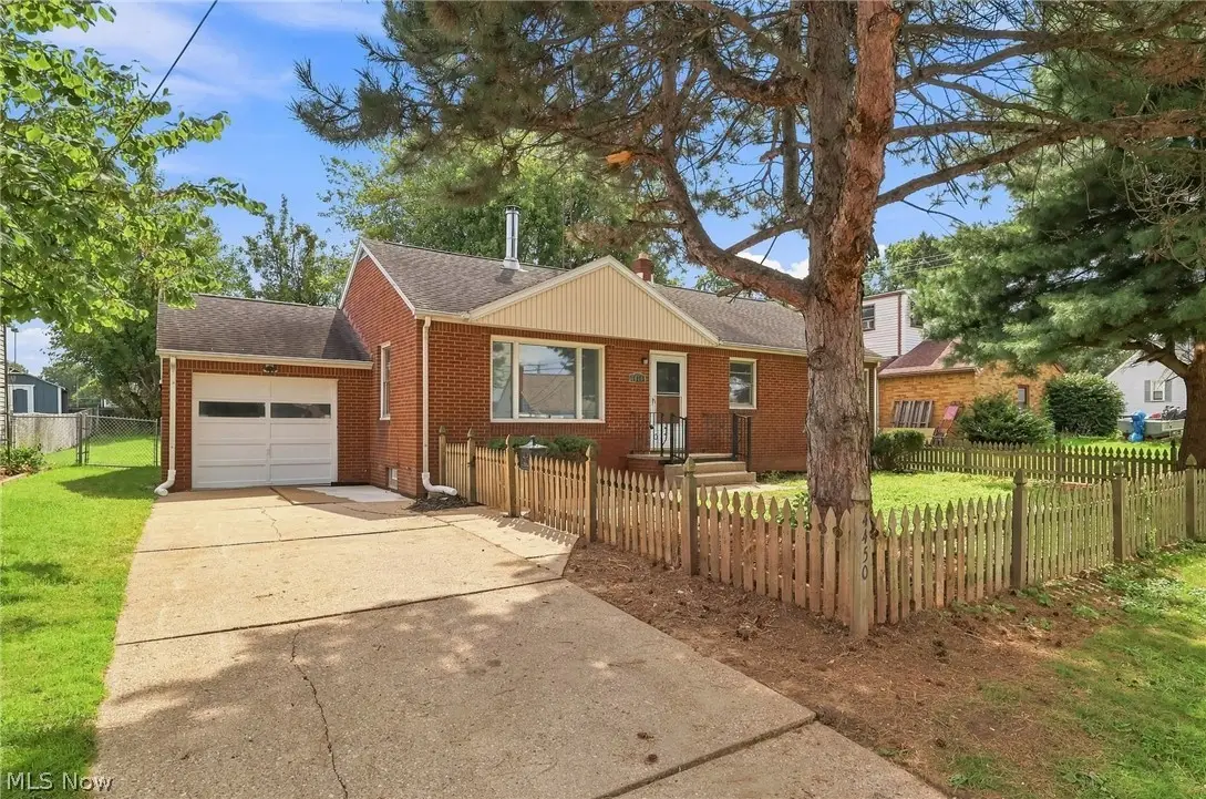 4450 7th Nw Street, Canton, OH 44708 - #1