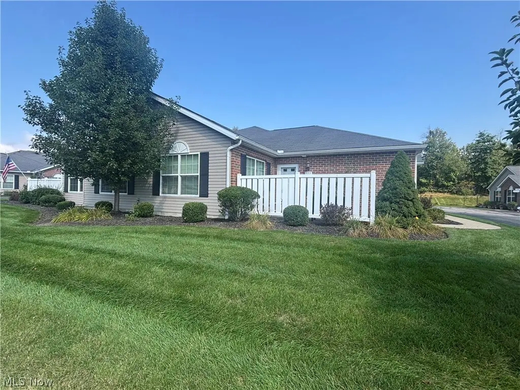177 Woodbury Glen Street, Hartville, OH 44632 - #1