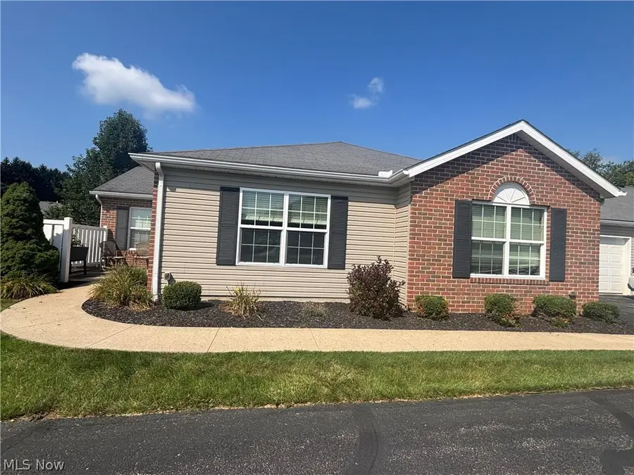 177 Woodbury Glen Street, Hartville, OH 44632 - #2