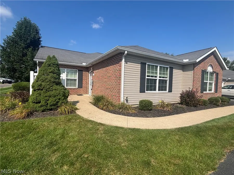 177 Woodbury Glen Street, Hartville, OH 44632 - #3