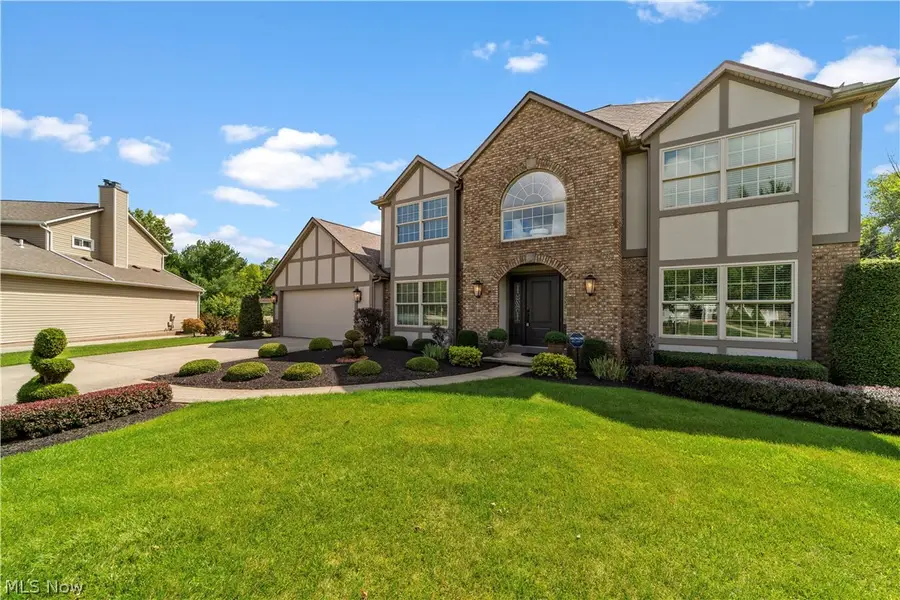 10187 Versailles Drive, Strongsville, OH 44136 - #2