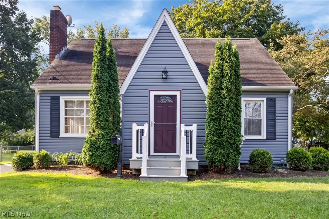 164 Maplecrest Sw Street, North Canton, OH 44720 - #1