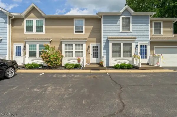 3294 Woodland Trail #C, Cortland, OH 44410