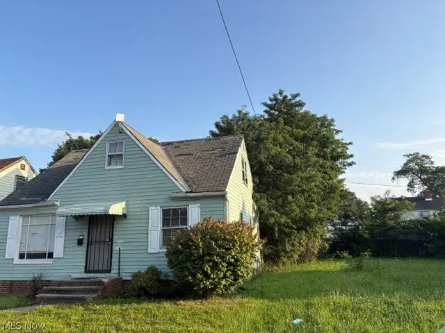15807 Harvard Avenue, Cleveland, OH 44128 - #3