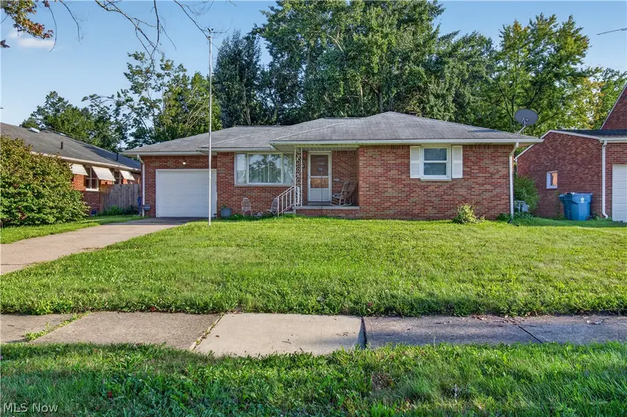 2540 E 35th Street, Lorain, OH 44055 - #3