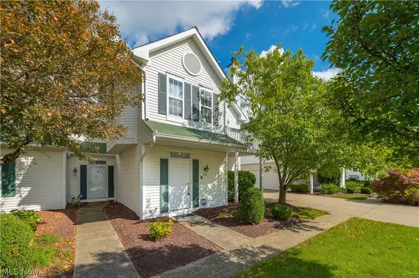 192 Vista Court #10A, North Olmsted, OH 44070