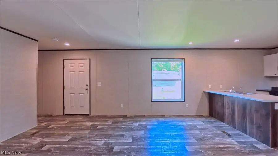 1006 South Park Circle, Brookfield, OH 44403 - #3