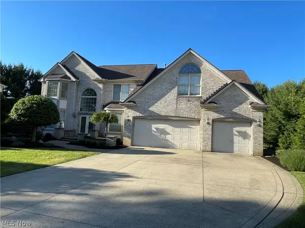 19956 Colleen Court, Strongsville, OH 44149