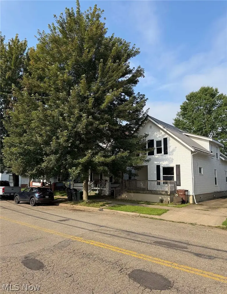 140 4th Ne Street, New Philadelphia, OH 44663 - #2