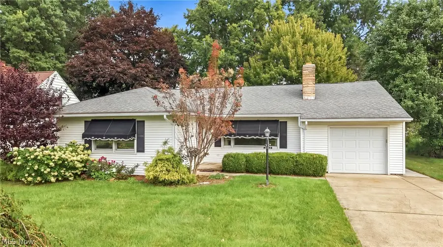 2083 Beechwood Ne Street, Warren, OH 44483 - #2