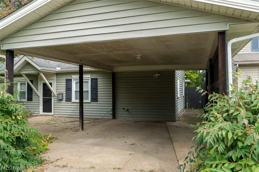 1270 Concord Nw Street, Massillon, OH 44646 - #2