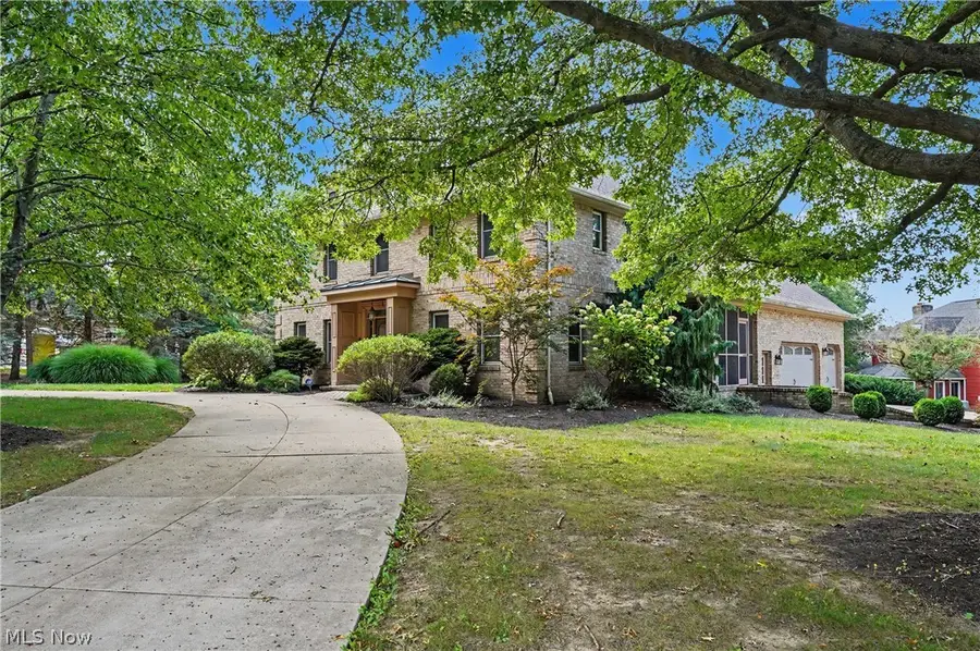 5671 Brownstone Nw Circle, Canton, OH 44718 - #2
