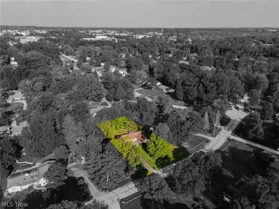 734 Kenwood Drive, Mayfield, OH 44040 - #2