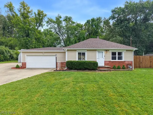 2195 Par Drive, Akron, OH 44312
