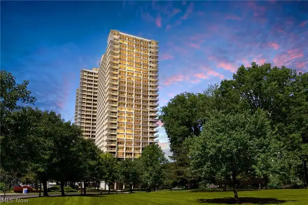 12700 Lake Avenue #1301, Lakewood, OH 44107