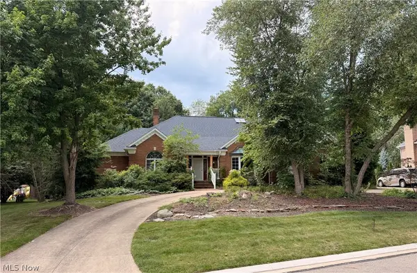 7629 Bucknell Nw Circle, North Canton, OH 44720